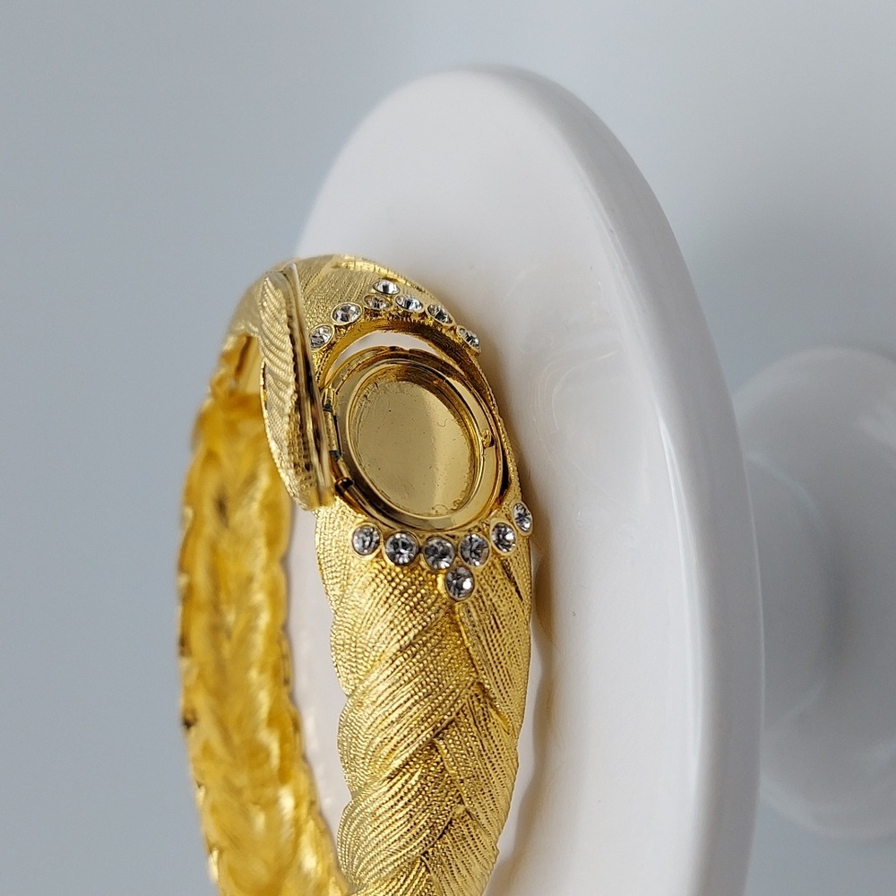 Camrose & Kross JBK Goldtone Rhinestine Hinged Cuff Bracelet w/ Locket, VGC. - Picture 9 of 15